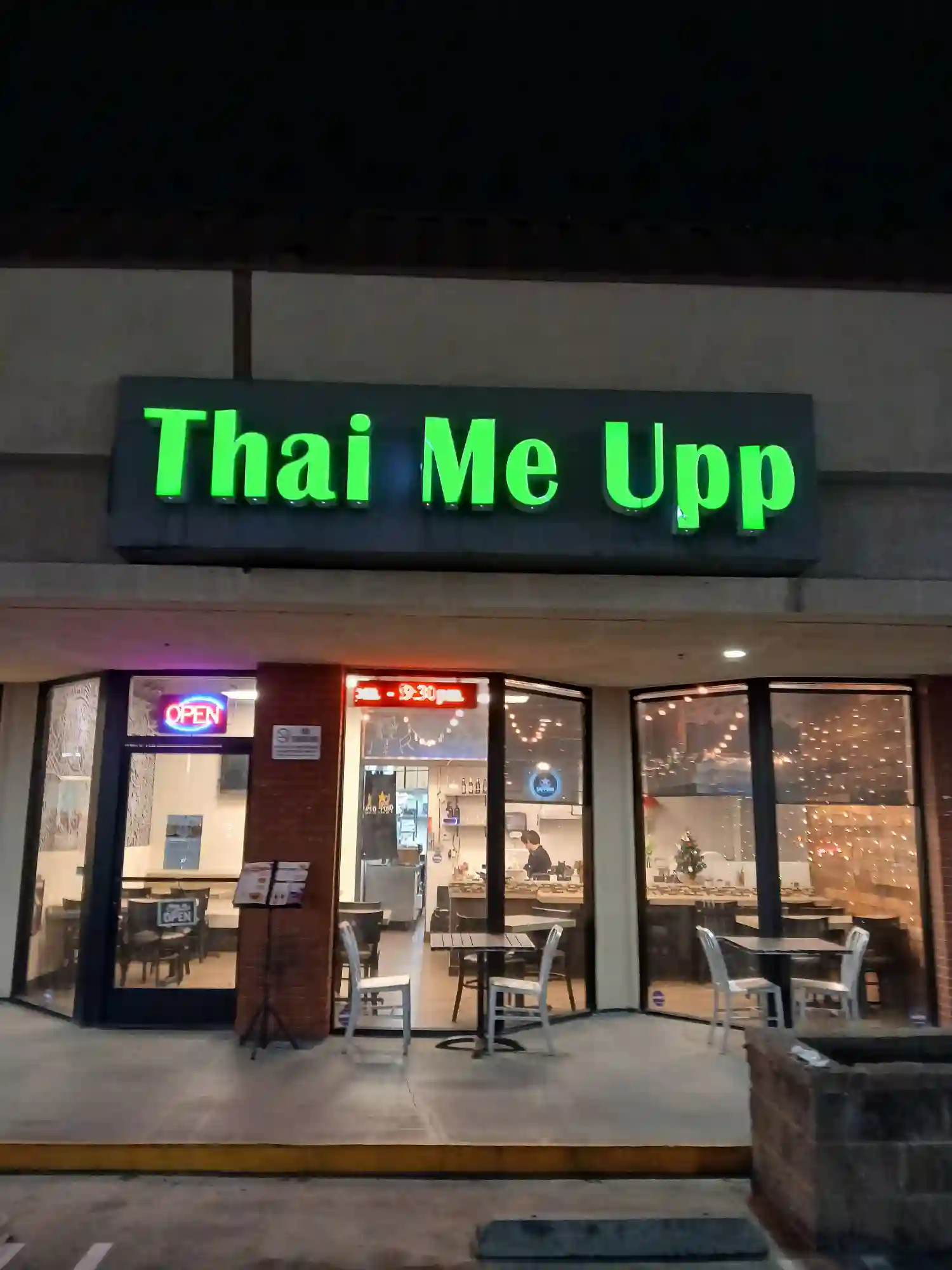 Thai Me Upp